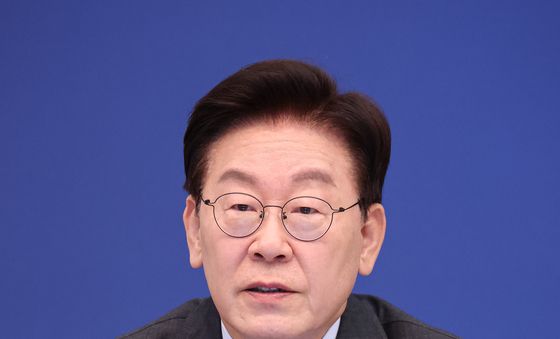 국무회의 발언하는 이재명 대통령
