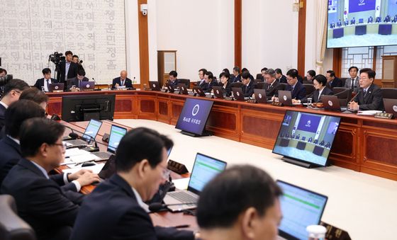 국무회의 발언하는 이재명 대통령