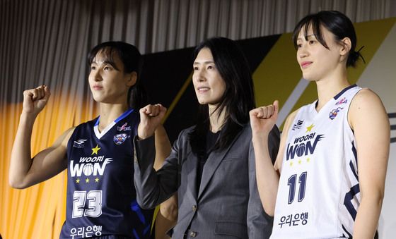 여자농구 우리은행 '우리가 전설'