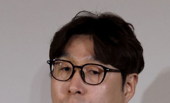 시즌 각오 밝히는 김완수 감독