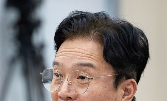 [국감] 김영훈 고용노동부 장관, 질의 답변