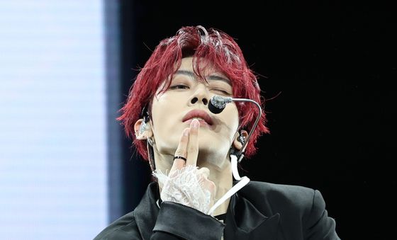앤더블 리키, 윙크