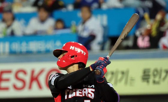 김도영, 찬스 이어가는 안타
