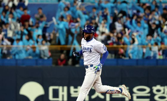 디아즈, 위풍당당하게