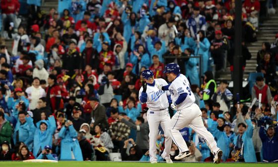 최형우, 포스트시즌 최고령 홈런!