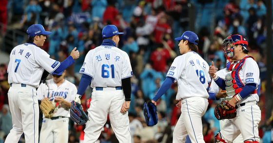삼성, 8대3 승리하며 시리즈 1대1 균형