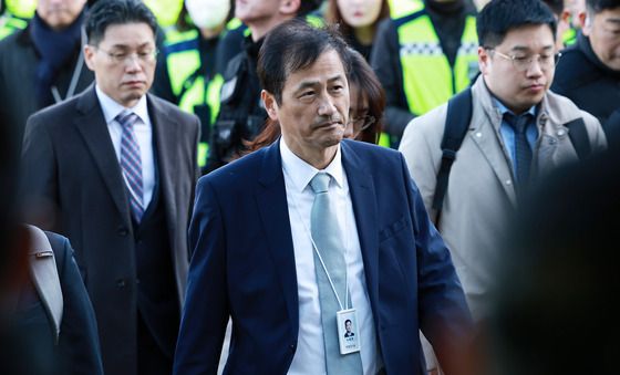 핸드볼경기장 진입하는 이태한 특별검사