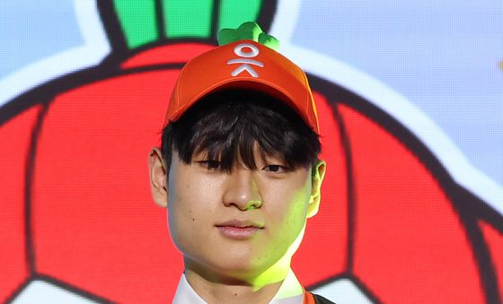 '대어' 인하대 윤경, OK 저축은행 품으로