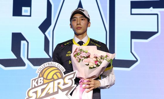 현석재, KB손해보험 품으로