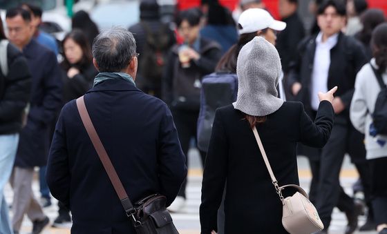 움츠려든 출근길