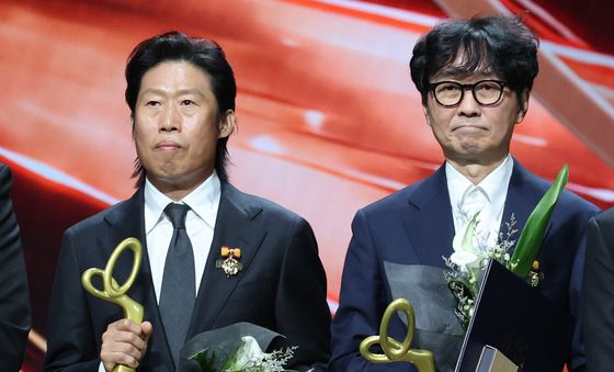 '왕사남' 유해진·장항준 감독, 대통령 표창