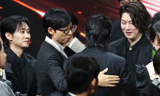 유해진 축하하는 유재석