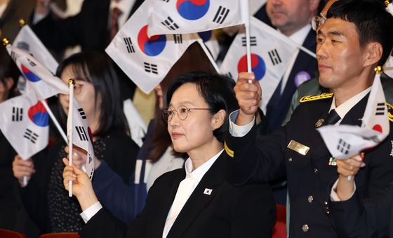 개천절 경축식 참석한 한성숙 총리