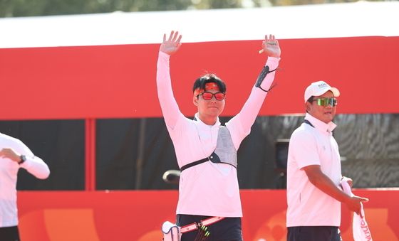 한국 양궁 자존심 지킨 이우석 '금메달'