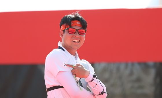 금메달 이우석 '한국 양궁 자존심'