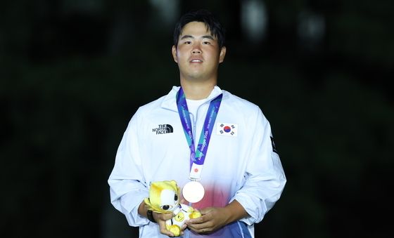 골프 김주형, 16년 만의 금메달