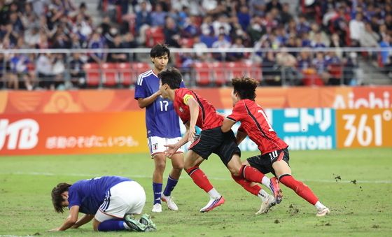 선제골의 주인공 주장 엄지성