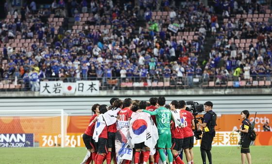 남자 축구, 일본 꺽고 금메달