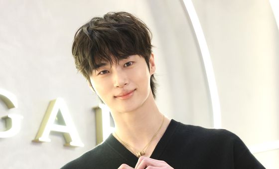 변우석, 안기고픈 태평양 어깨