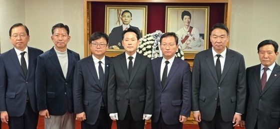 박정희 생가 참배한 장동혁