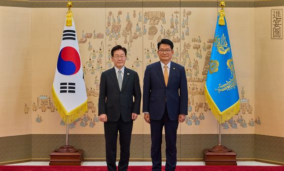 이재명 대통령,  송영길 외특보좌관 위촉장 수여