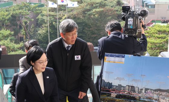 한성숙 총리, 은평구 주택공급 현장 점검