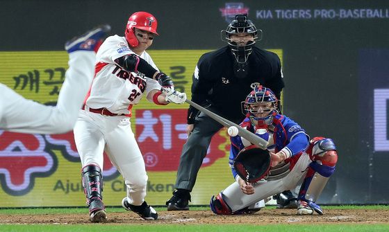 '한준수 3안타 2타점' KIA, PO 끝까지 간다