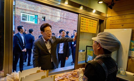 영양전통시장 찾은 이재명 대통령