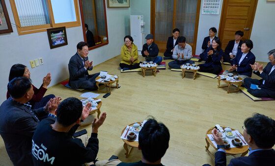 연당1리 마을회관 찾은 이재명 대통령