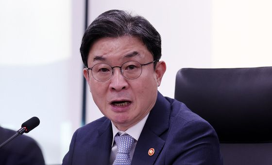 이억원 "유사 사고 발생시 엄정 책임묻겠다…보안수준 한단계 높여야"