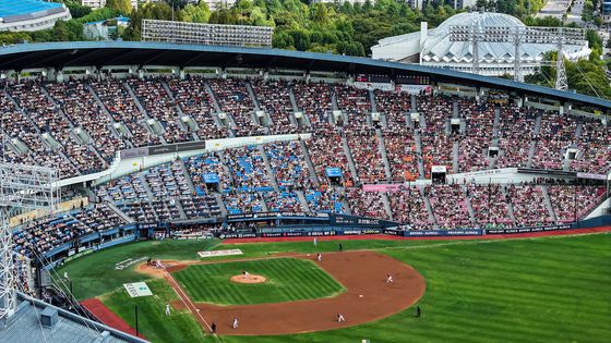 프로야구, 역대 최소경기 1200만 관중 돌파…최다 관중 경신 '눈앞'