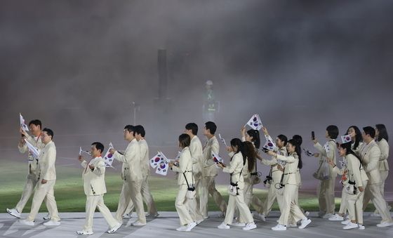 폐회식 입장하는 대한민국 선수단