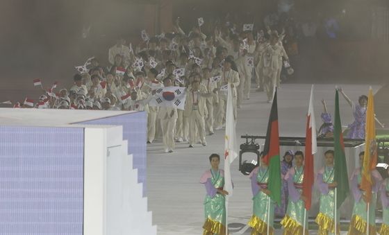 '금메달 39개 종합 3위' 입장하는 대한민국 선수단