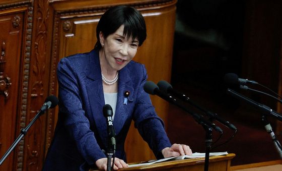 [포토] 국회서 소신표명 연설하는 日 다카이치