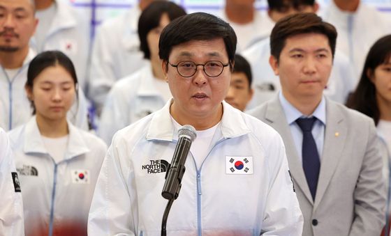 환영사하는 최휘영 문체부 장관