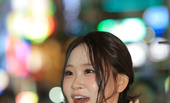 김다현, 밝은 인사