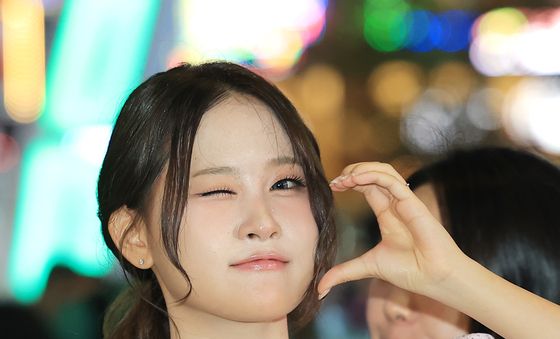 김다현, 마음 고생 잊고 밝은 모습으로