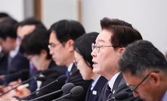 국무회의 주재하는 이재명 대통령