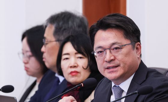 발언하는 문신학 경제수석
