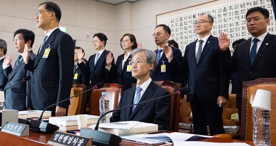 [국감] 국감 증인 선서 거부하는 조희대 대법원장