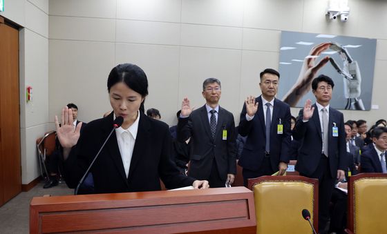 [국감]  선서하는 '개인정보 유출' 관련 기업 대표