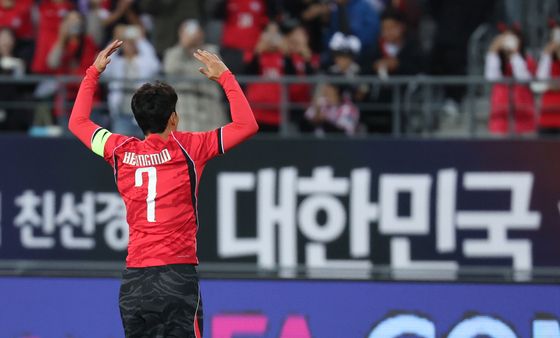 손흥민, 한국 A매치 사상 최다골 기록 경신