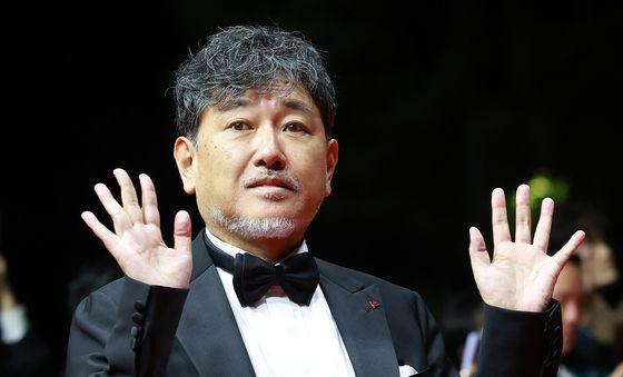 부국제 찾은 타케무라 켄타로 감독