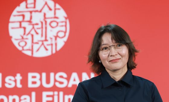 부국제 찾은 사말 예슬라모바