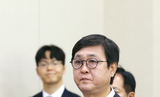 [국감] 증인선서 나선 최휘영 장관