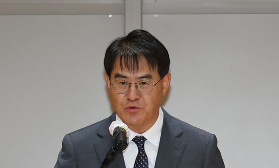 개청사 하는 김형근 수원중수청장