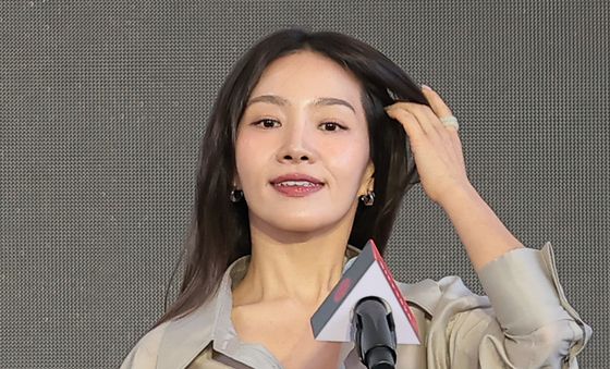 관객들 만난 최희서