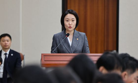 [국감] 업무 보고하는 이소영 장관