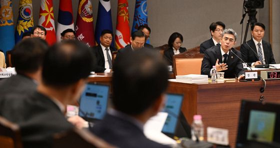[국감] 강신철 장관 '질의에 답변'