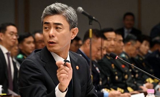[국감] 답변하는 강신철 국방부 장관